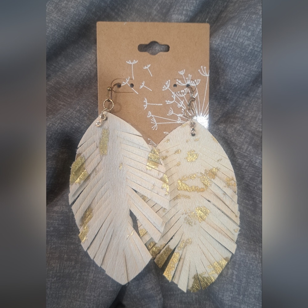 Elegant Gold and Cream Feather Earrings
